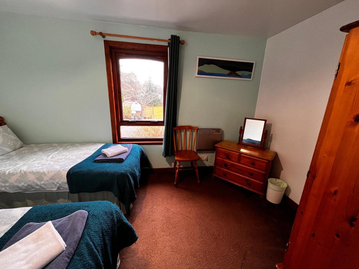 Snowgoose Apartments & Bunkhouse Φορτ Γουίλιαμ Εξωτερικό φωτογραφία