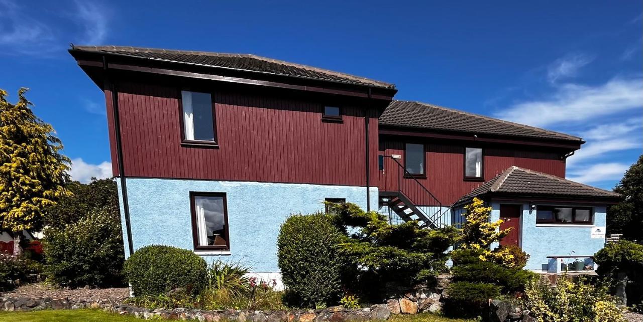Snowgoose Apartments & Bunkhouse Φορτ Γουίλιαμ Εξωτερικό φωτογραφία