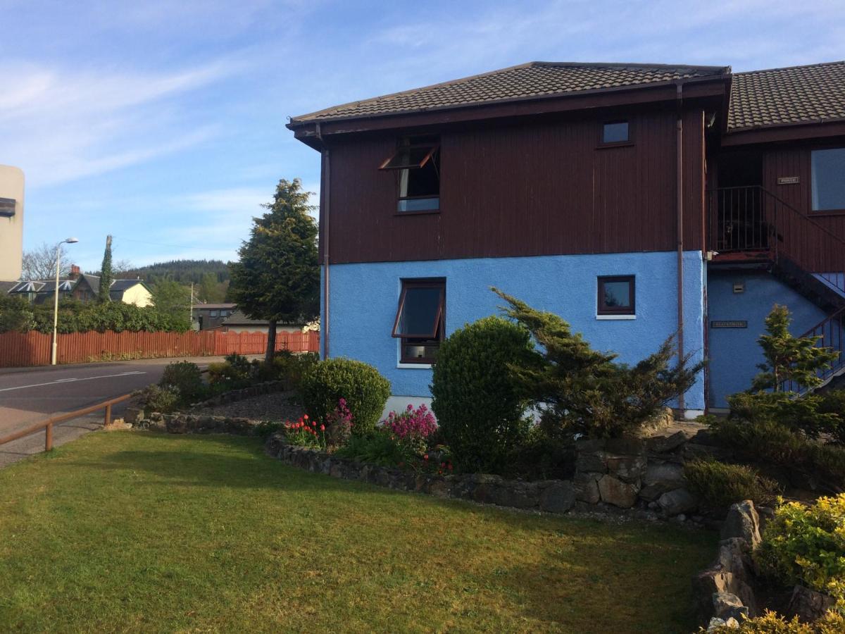 Snowgoose Apartments & Bunkhouse Φορτ Γουίλιαμ Εξωτερικό φωτογραφία